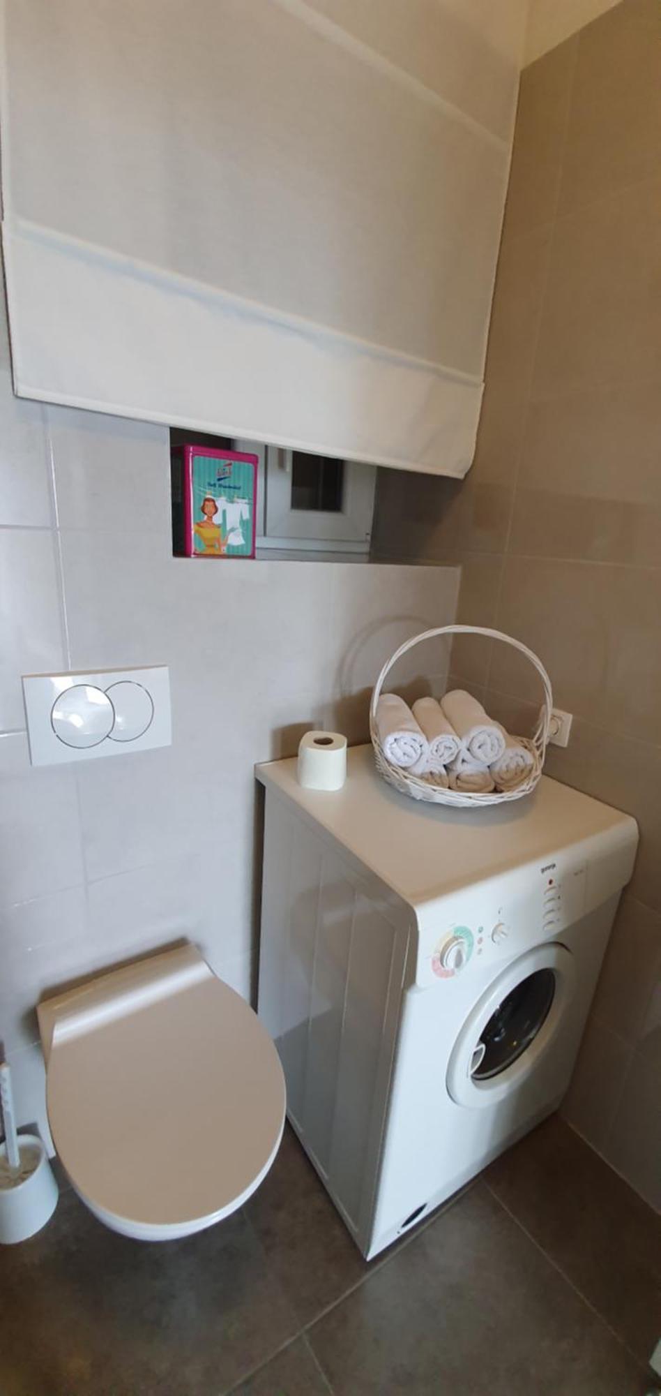 Nikola Apartment