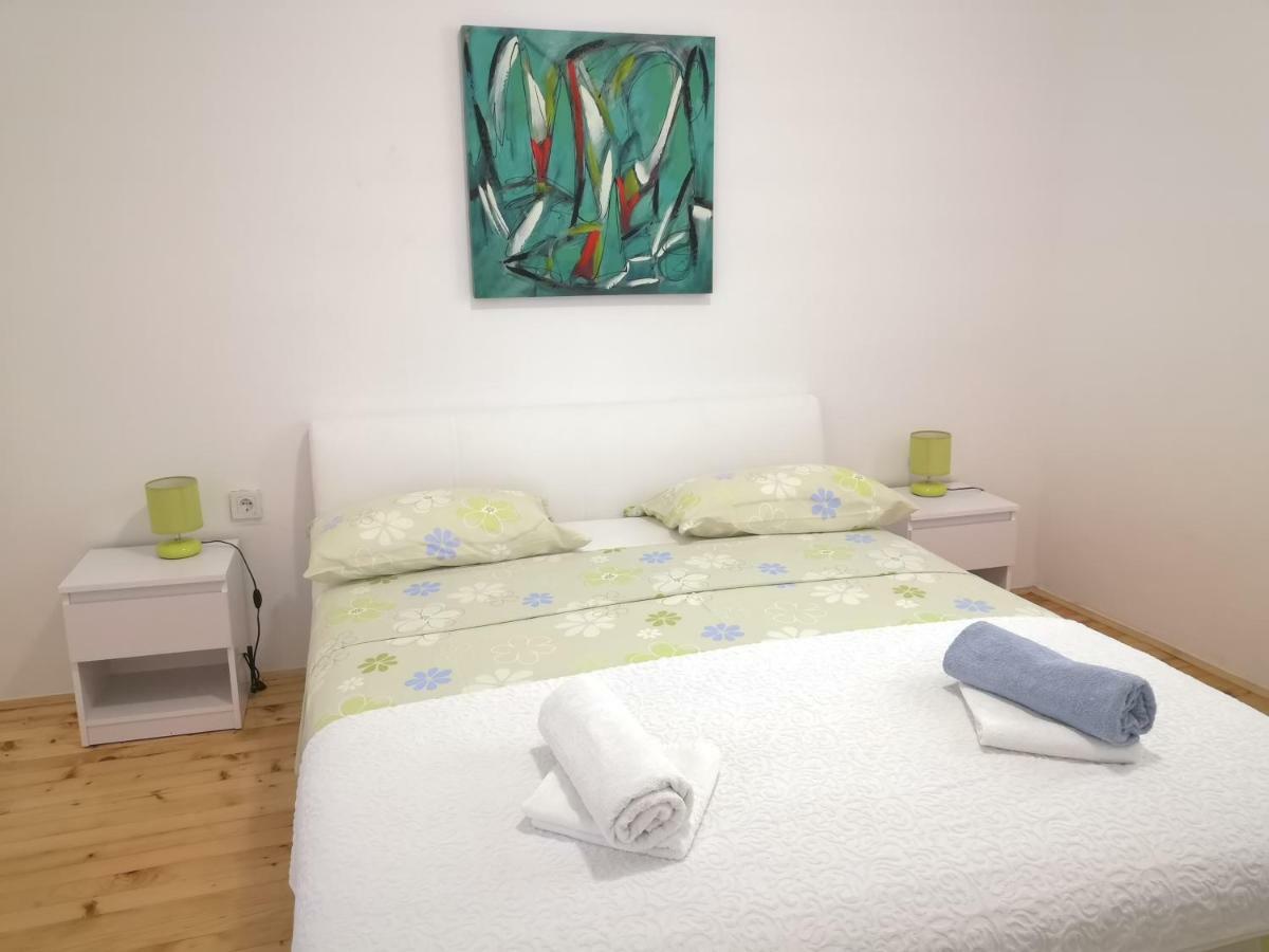 Apartment Nikola *